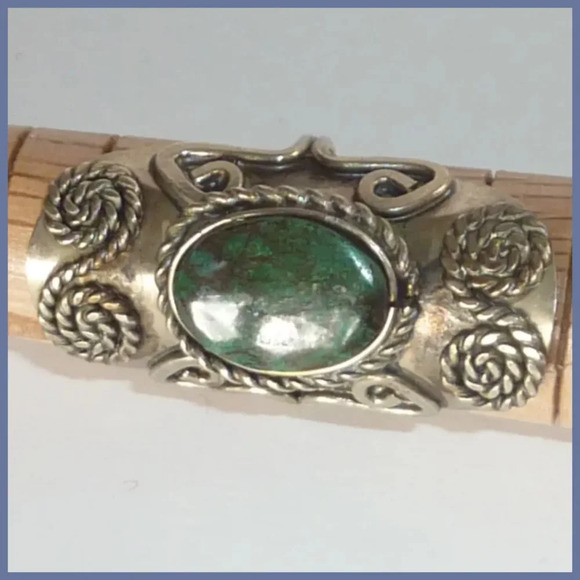 Wrap Green Stone Silver Tone Ring - Picture 4 of 9